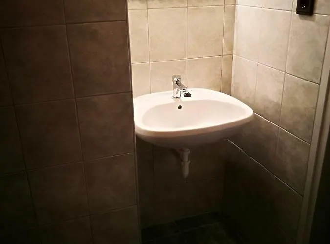 Paterdombi Vendeghaz Konukevi