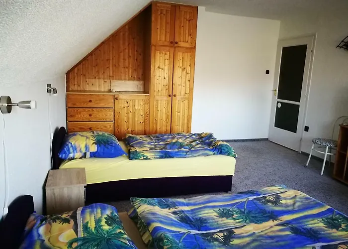 Paterdombi Vendeghaz